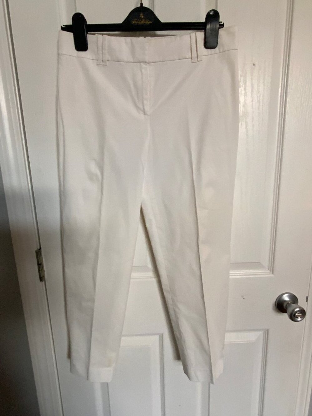 Ann Taylor, Size 4, White Capri Pants